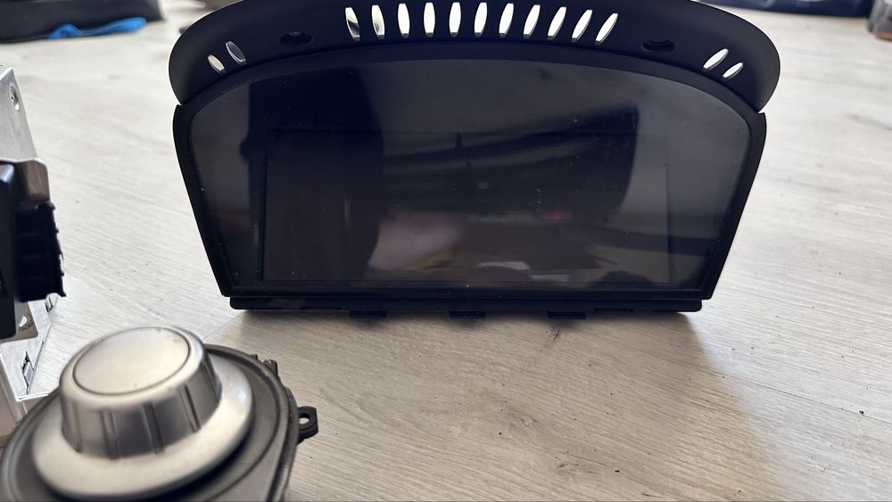 Display CCC BMW E90-91 mare de 8,8” lat