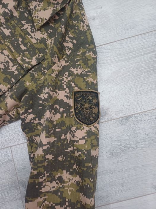 Продам БУ форму военную