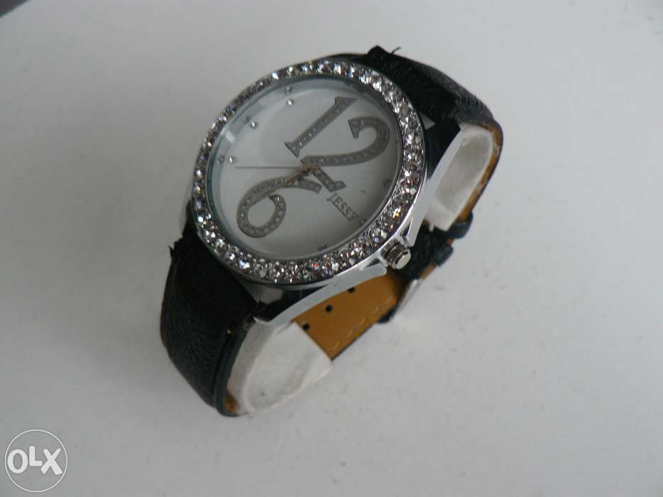 Ceas Dama "Jessy" J-BW 1021,Cu Strasuri,Mecanism Quartz,Afisaj Analog