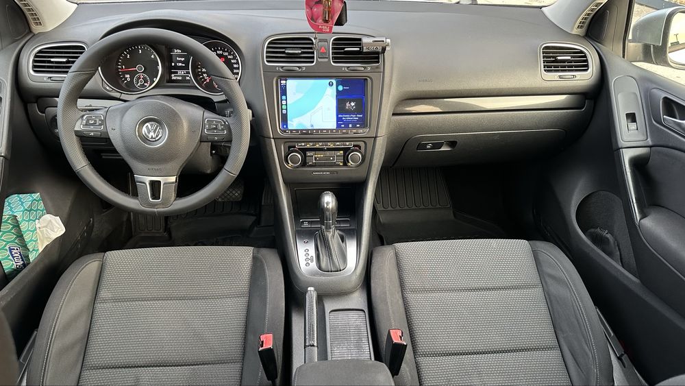 Golf 6// 2.0 Diesel // Automat //110 cai // Navi waze +carplay