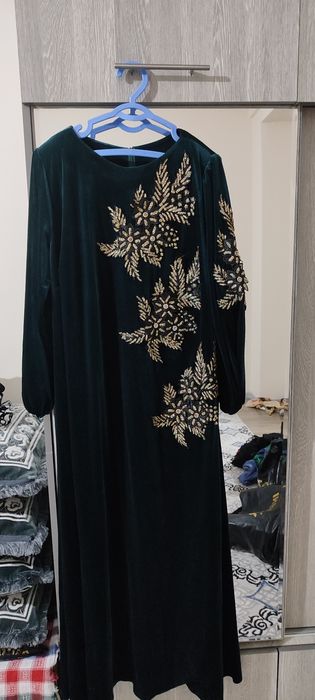 Платье вечернее новая