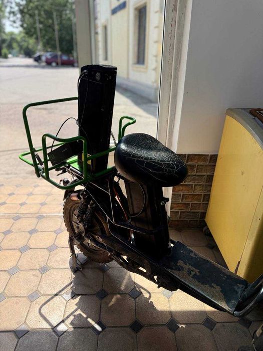 Скутер Elektro velosiped