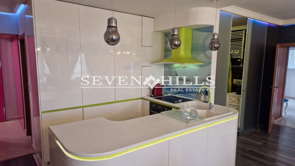 Продава се Тристаен апартамент в Пловдив, Гагарин - 100 кв.м за 1650 €/кв.м - Снимка #8