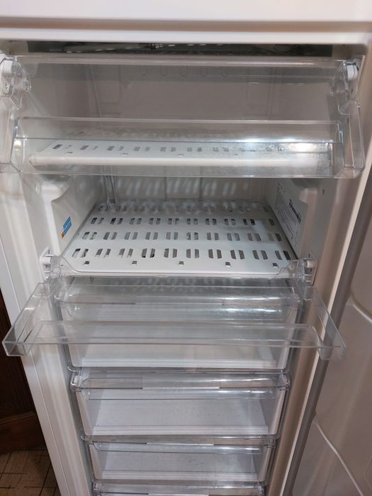 Продам морозильник indesit за 150000 тенге