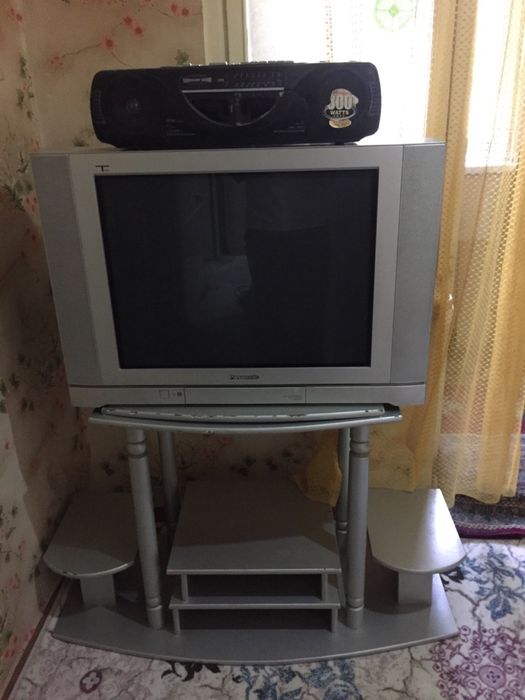 Продаётся магнитофон