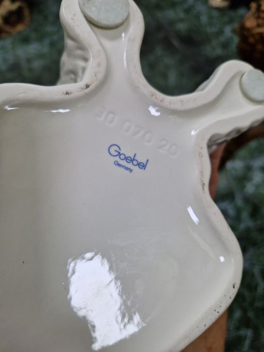 Страхотна антикварна колекционерска немска порцеланова фигура Goebel