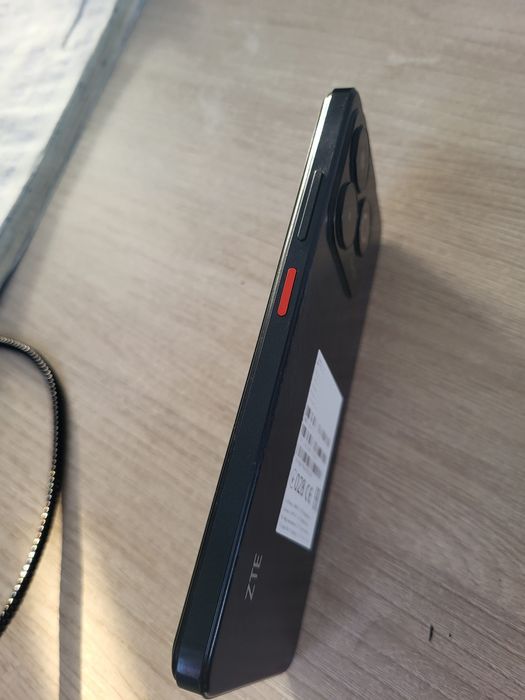 ZTE Blade A75 Android