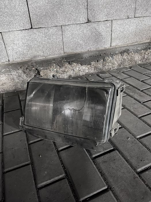 Фара от Mercedes 124