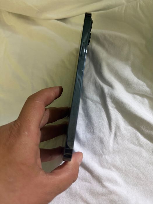 Продавам айфон 12 pro max 128