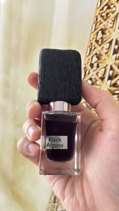 Продам парфюм мужской