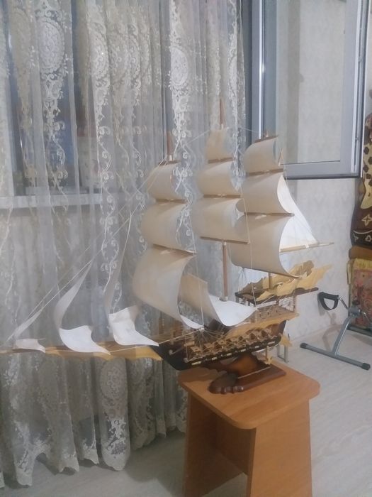 ПРОДАМ макет Корабля.