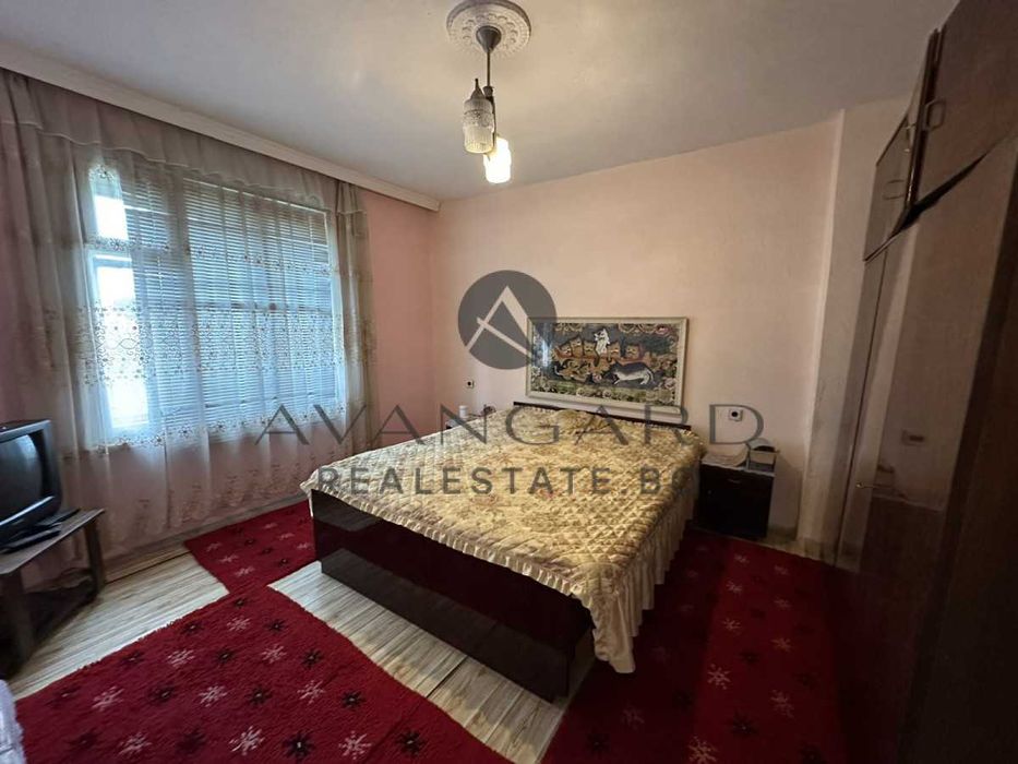 Продава се Къща в с. Калековец, Област Пловдив - 314 кв.м за 1170 €/кв.м - Снимка #3