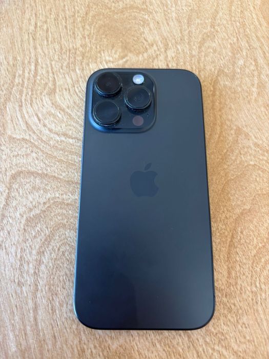 Iphone 16 pro продаю