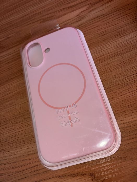 Кейсове и протектор за iphone 16