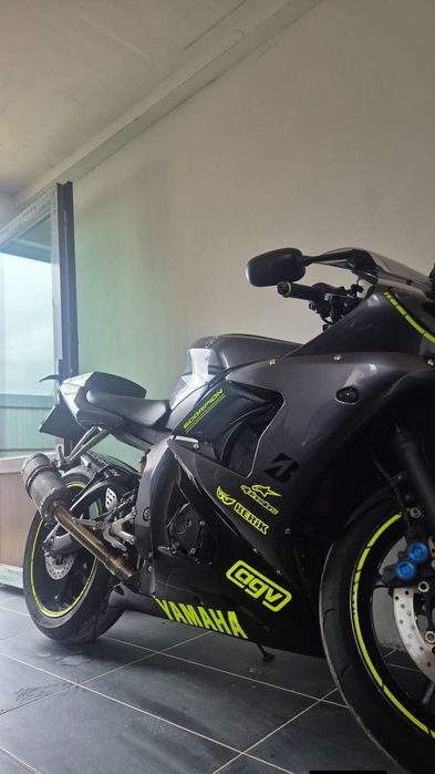 Yamaha R6 2004  de vanzare ,3550 euro