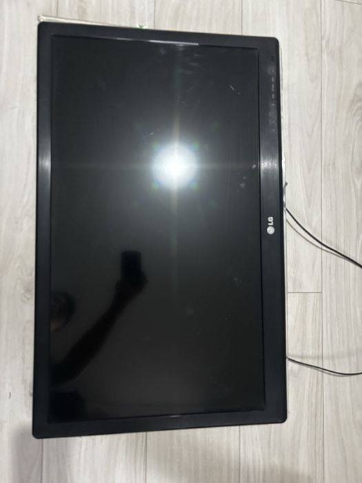Продам телевизор LG