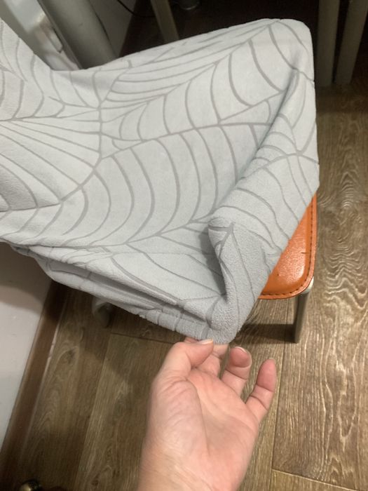 Продам чехлы на стулья