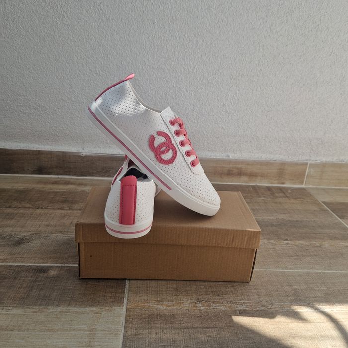 Дамски кецове в два цвята