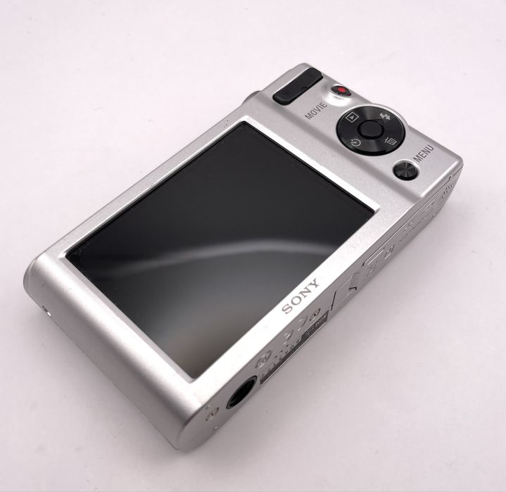 Sony DSC-W800 / 20.1 MP
