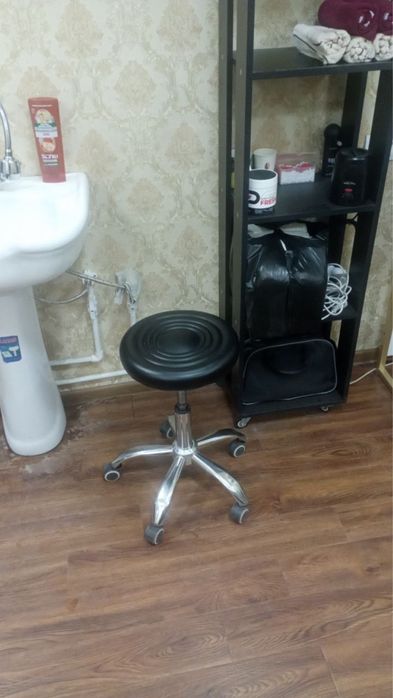 Продаётся мебель для салона красоты!!!