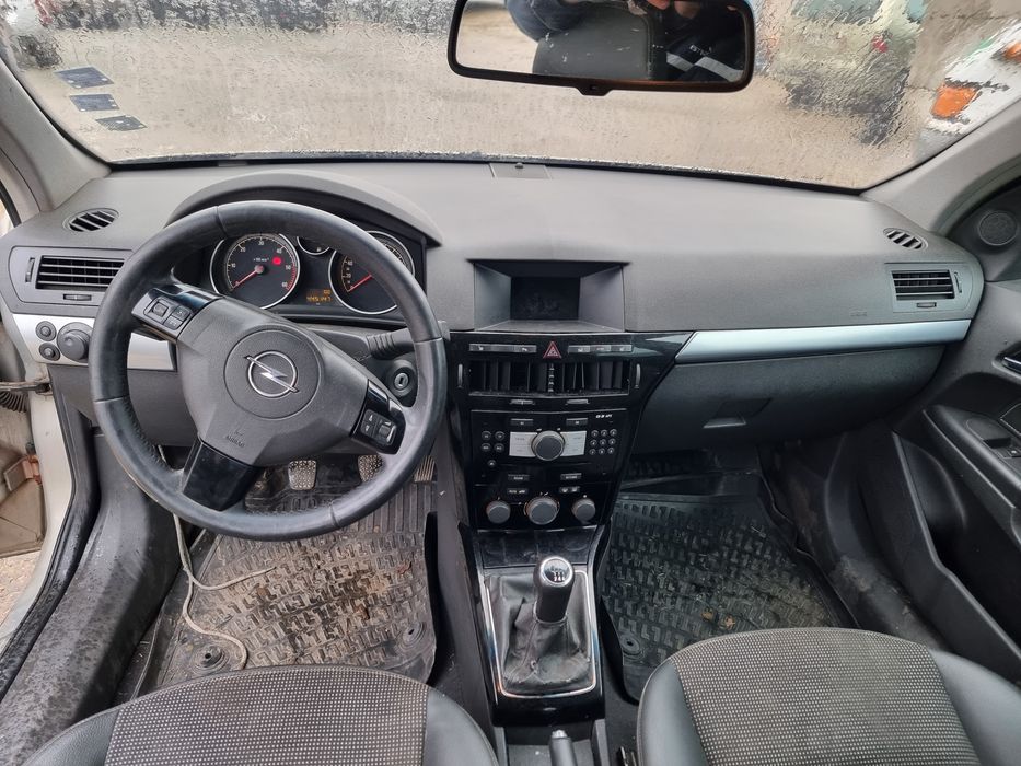 Opel Astra 1.9 CDTI Cosmo Теглич  На части