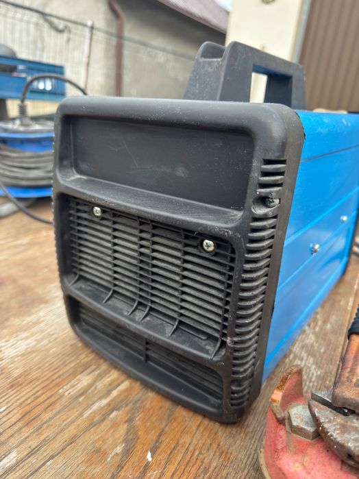 Aparat de sudură și masca automata