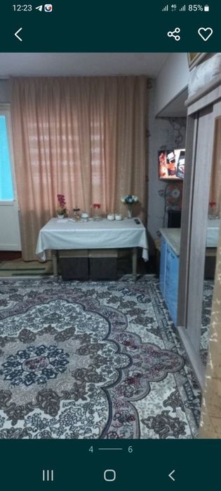 Продаётся 1 ком бывший обшежитья  4 этажный  дом 2 этаж