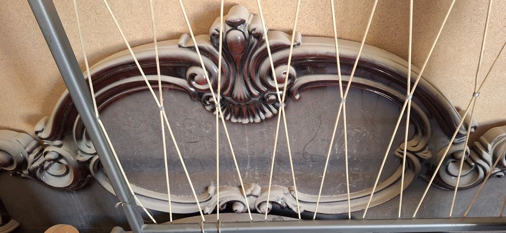 Продаётся мебель спальня и маленькая кроватка детская