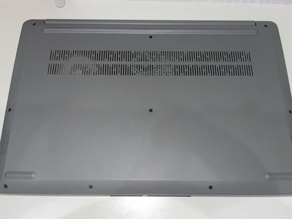 Продам ноутбук Lenovo ryzen 5700u