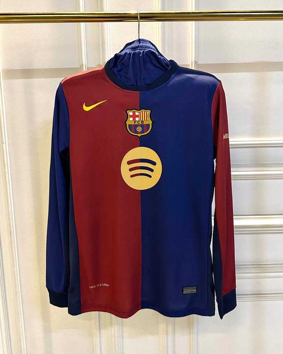 Futbol formalar kuz mavsumi uchun dastavka xizmati mavjud