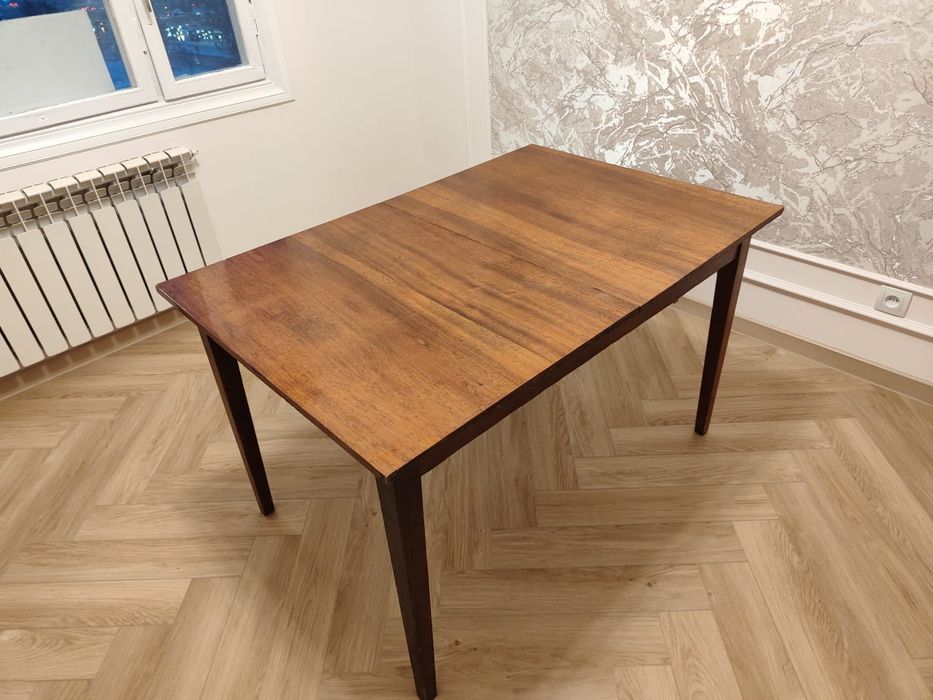 Стол со стульями. Вместе и отдельно