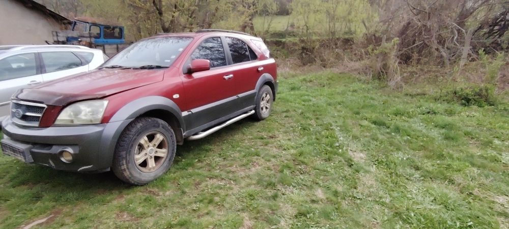 Продавам кия Соренто 2.5 на Части!!!