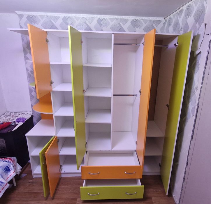 Продам детский шкаф стенка
