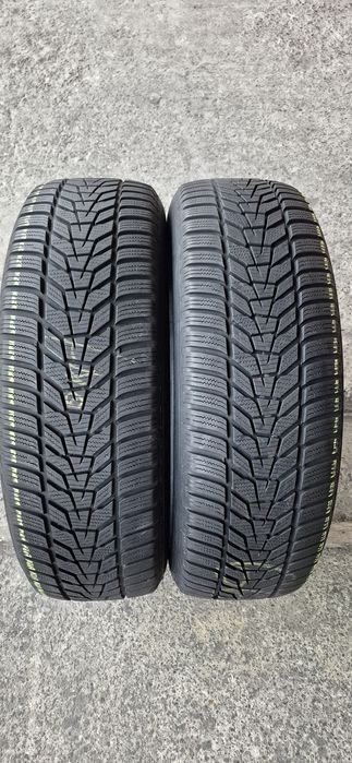 2 anvelope iarna Hankook 235/65/18,dot 2021.Pretul este pe bucata
