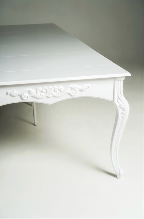 Срочно продается раскладной стол с 8 стульями