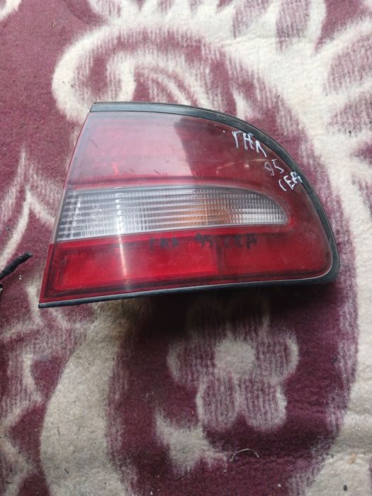 Фонарь Митсубиси Галант 1995г седан