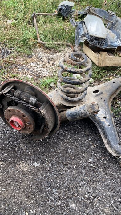 Фары, телевизор, задние рычаги Т4