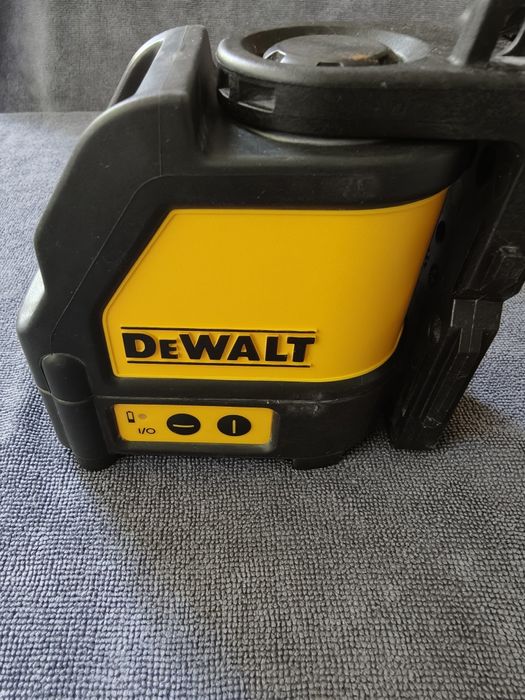Лазерен нивелир DeWalt DW088.