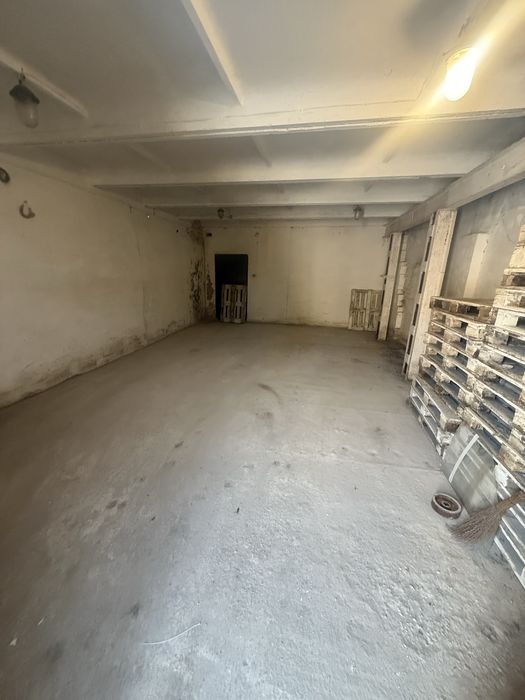 Сдам гараж на две машины