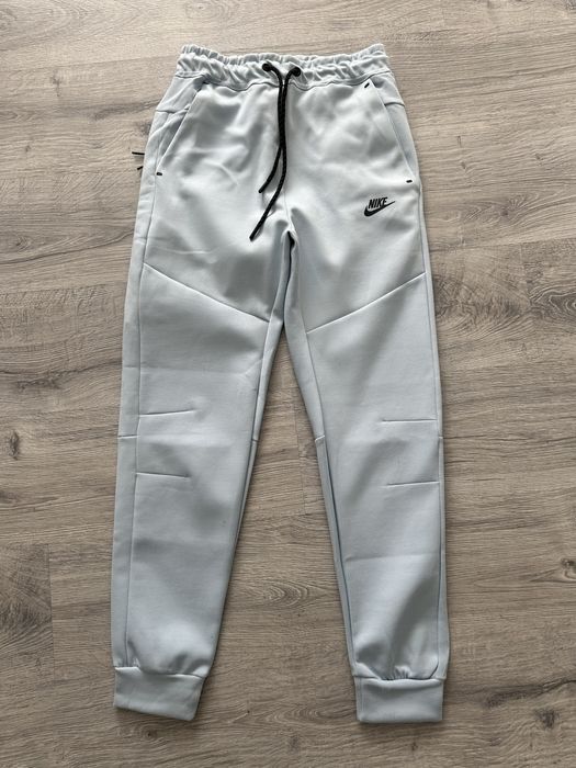 Trening Nike Tech Fleece