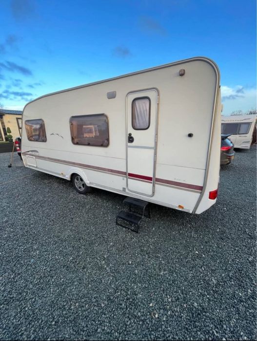 Продавам Swift Carisma 6 berth 2005 година в