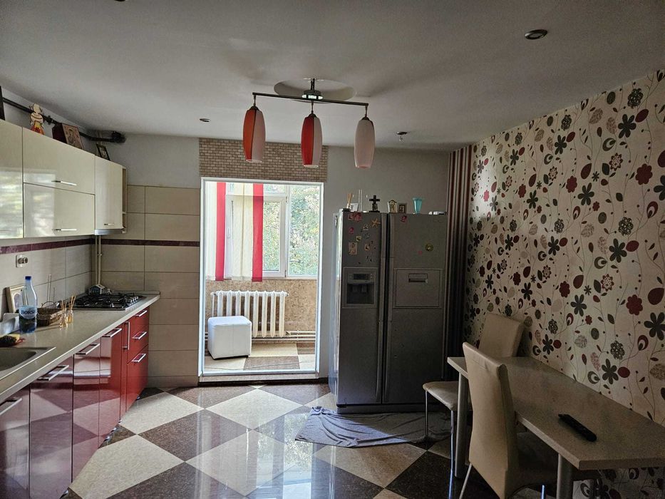 Inchiriez apartament cu 2 camere- zona Km 5 langa LIDAL