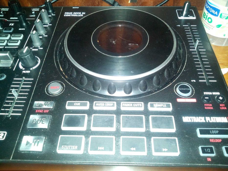 Numark mixtrack platinum fx контролер