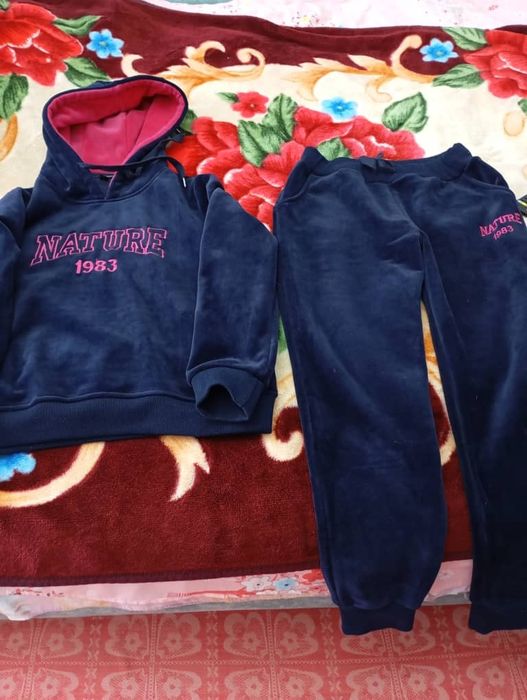 Продам спортивный костюм