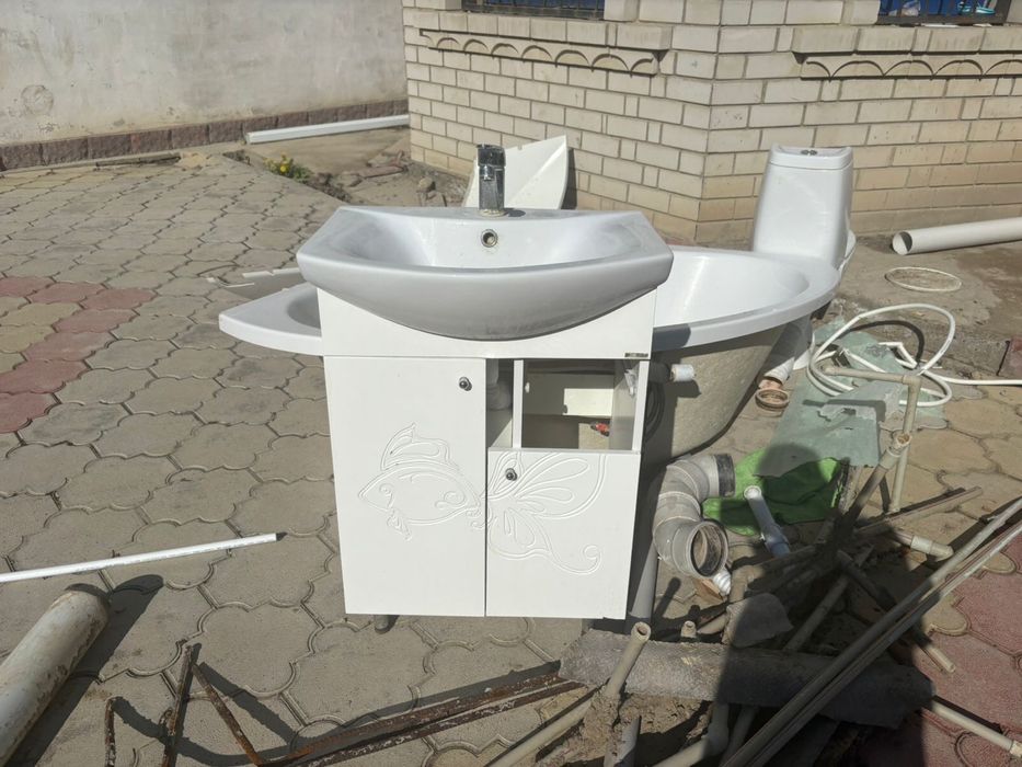 БУ Унитаз Ванна Тумба