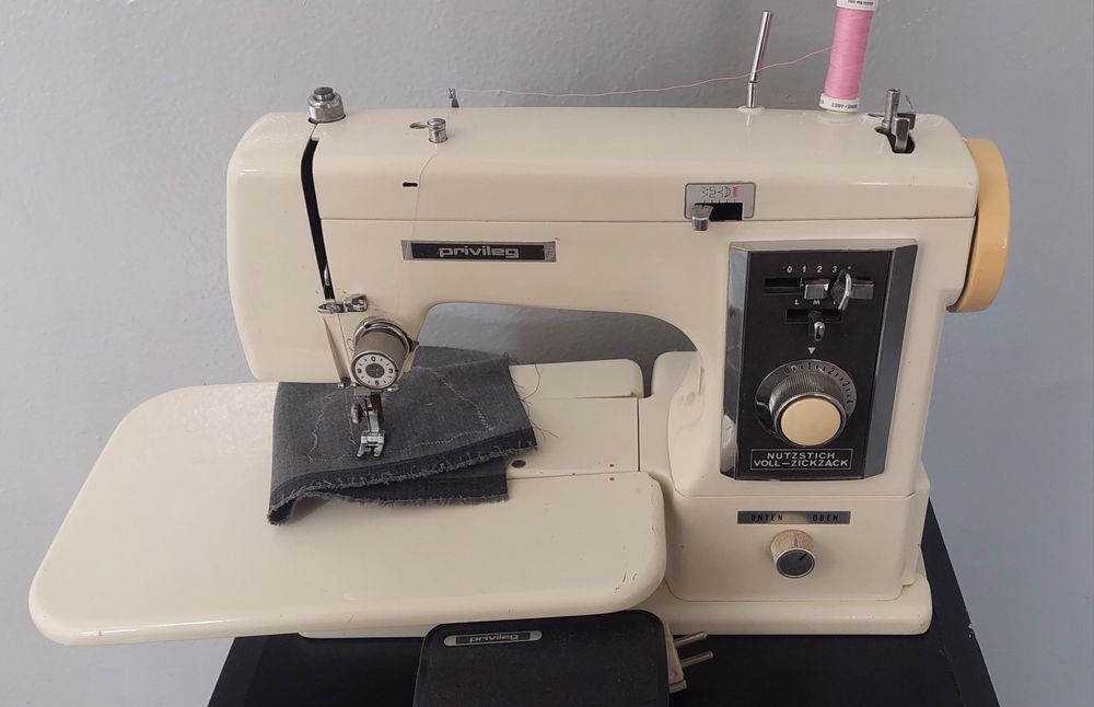 Masina cusut pfaff select 1522   privileg  necbermann.