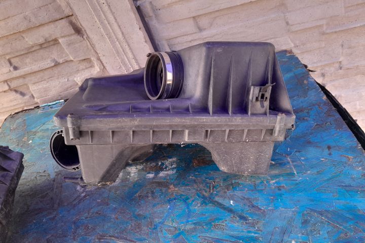 Carcasa filtru aer 55557127 - 1.7 CDTI 55557127 - 1.7 CDTI Opel Astra