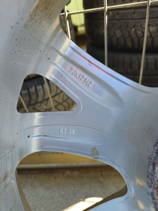 Джанти Alutec 17 цола , 5х110 , 7j , et38 225/50/17 Alfa Romeo  Opel