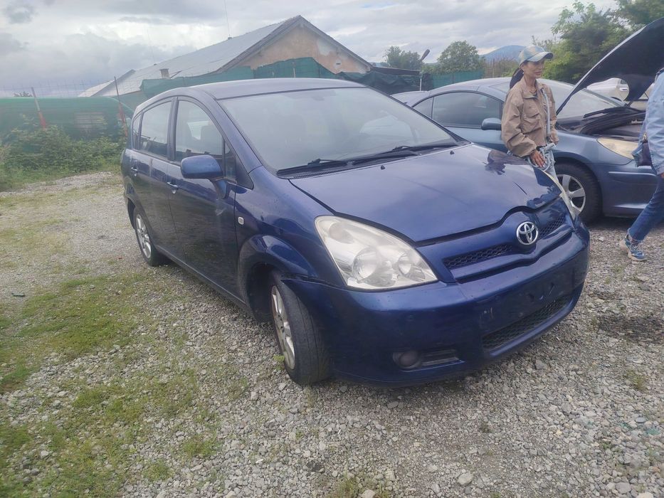 Toyota Corolla Verso 2.0 d4d, Тойота Корола Версо на части!
Май 2006