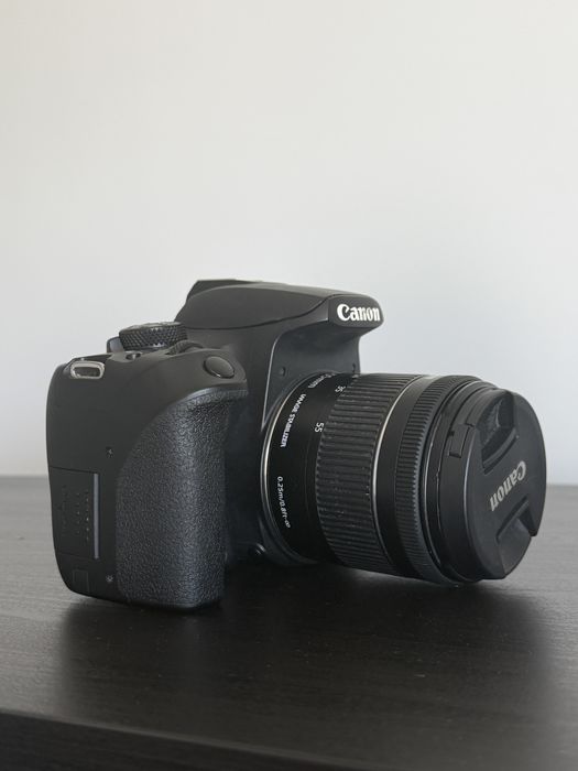 Canon EOS 850D+obiectiv EFS 18-55 mm